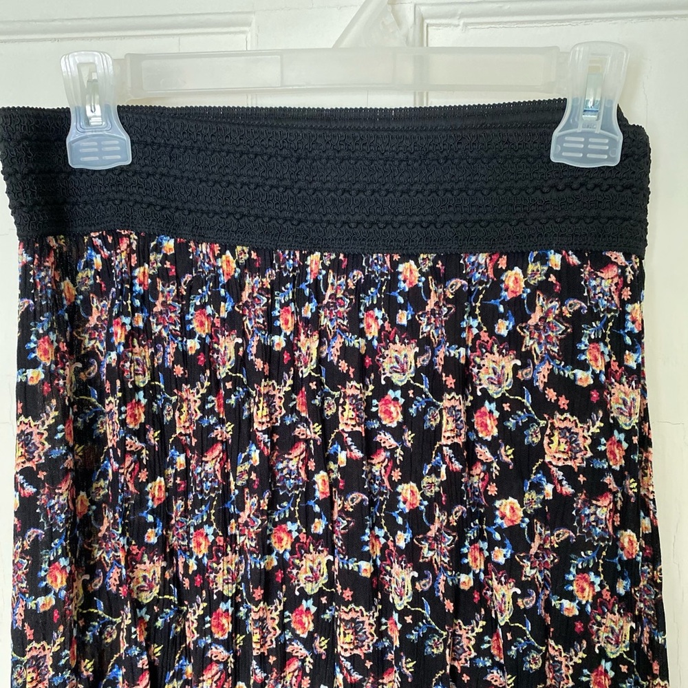 Floral Maxi Skirt w/ Elastic Waistband Sz L